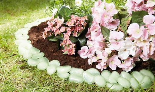 421895_545760118813731_558970881_n