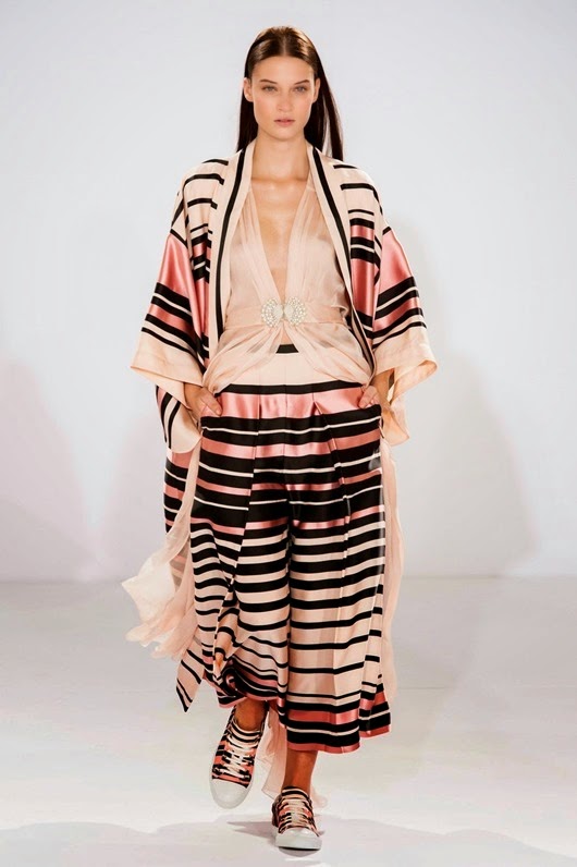 Temperley London Spring 2015 K1a6GuGqxyBx