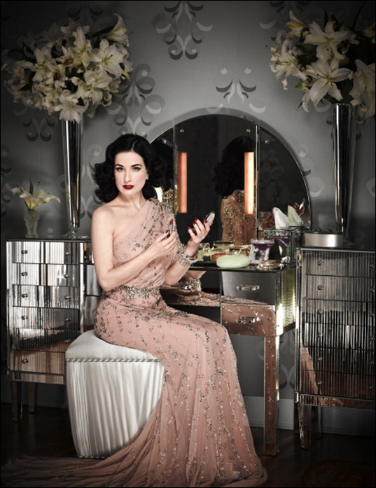dita-von-teese-by-douglas-friedman-for-instyle-february-2011-3